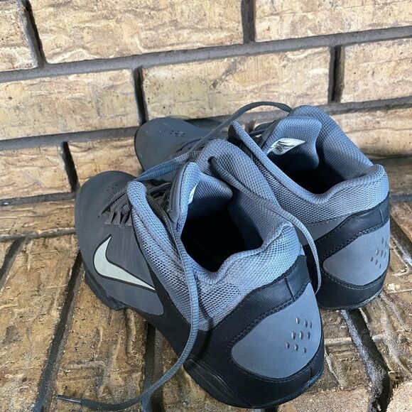 Grey Nikes - Picture 5 of 6